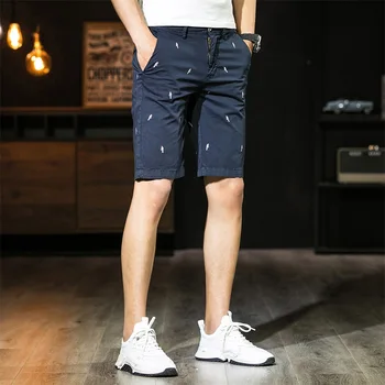 גברים מוצק ישר באורך הברך מכנסיים קצרים בקיץ כותנה רופף רצים קצרים גברים מזדמנים רקמה במכנסיים קצרים.